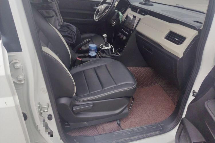 Used Wuling Hongguang PLUS 2019 1.5T Manual Luxury 7-Seater
