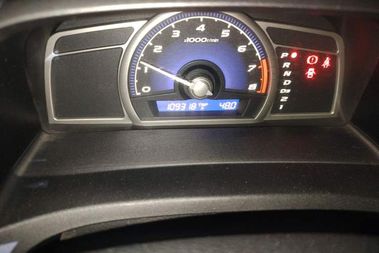 Used Honda Civic 2009 1.8L automatic comfort version Odometer Close Up