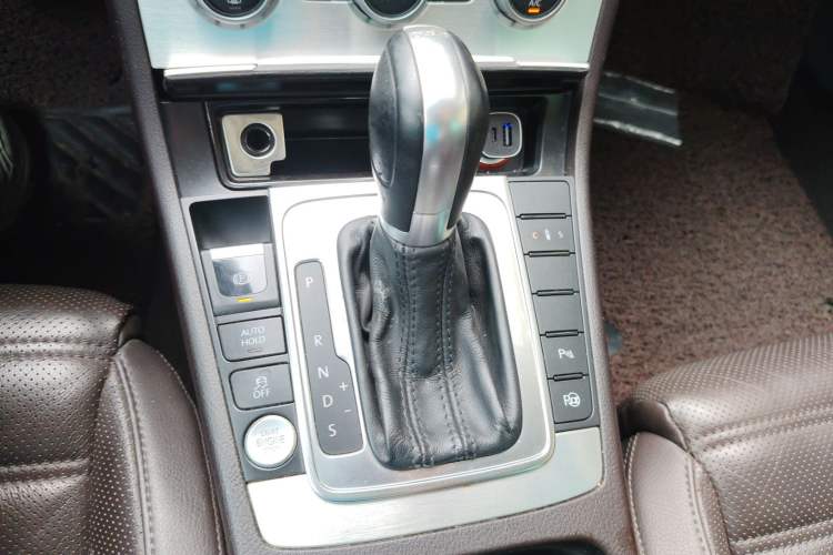 Used Volkswagen FAW-Volkswagen CC 2015 2.0 TSI Ultimate Model
