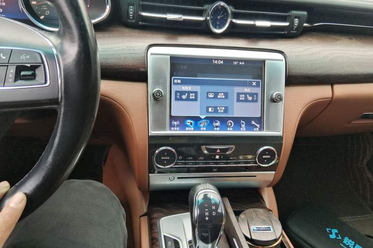 Used Maserati President 2013 3.0T Standard Model Audio And AC Panel