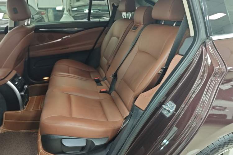 Used BMW 5 Series GT 2014 535i Leading Model