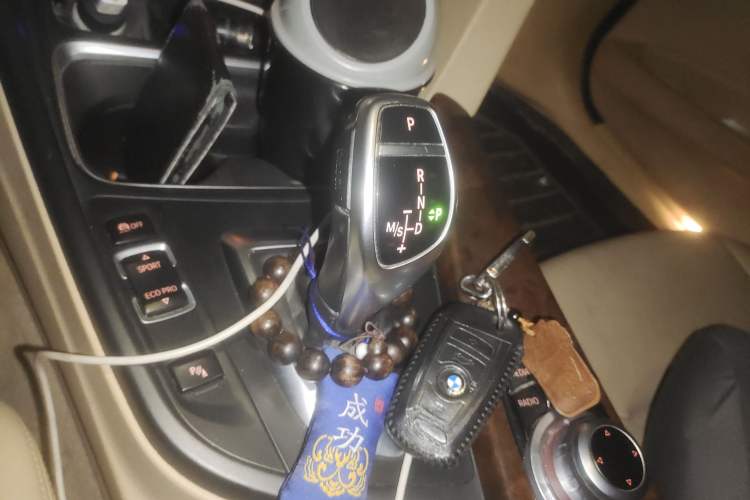 Used BMW 3 Series 2014 320Li Luxury Design Package