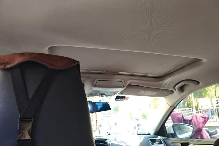 Used Volkswagen Sagitar 2018 280TSI DSG Comfort Model Headliner