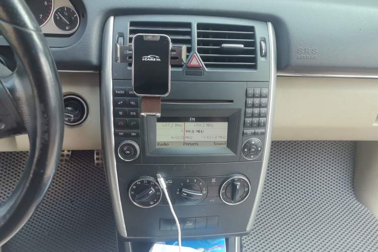 Used Mercedes-Benz B-Class 2009 B 200 Fashion Model Audio And AC Panel