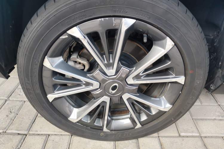 Used ORA iQ 2018 High-Range Version Smart Connectivity Model