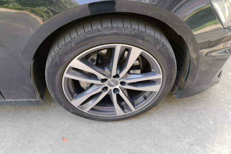 Used Audi A6L 2020 40 TFSI Luxury Dynamic Edition Right Front Wheel Hub