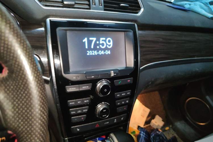 Used Haval H2 2015 1.5T Automatic Two-Wheel Drive Prestige Edition
