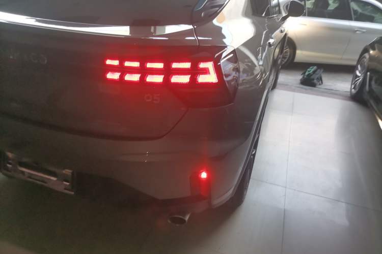 Used Lynk & Co 05 2020 2.0TD Two-Wheel Drive Shine Halo
