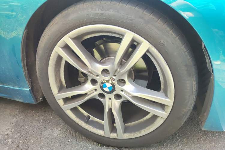 Used BMW 4 Series 2017 425i M Sport Package Right Front Wheel Hub