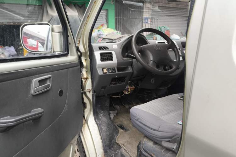 Used CHANGAN KAICHENG Xingguang 4500 2012 1.3L Base Version 4G13S1 Driver Seat