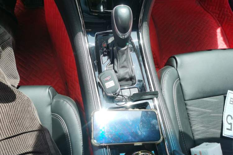 Used Cadillac ATS-L 2017 28T Tech Edition Gear Lever