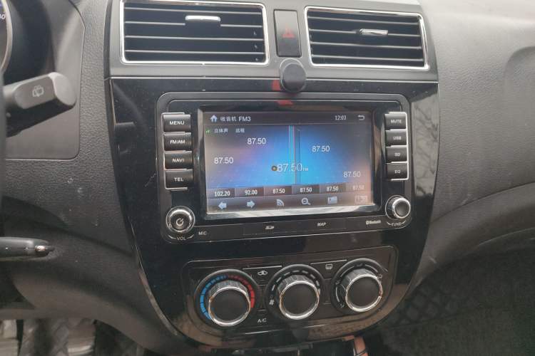 Used FORTHING Joyear X5 2013 1.6L Manual Luxury Model China IV Standard
