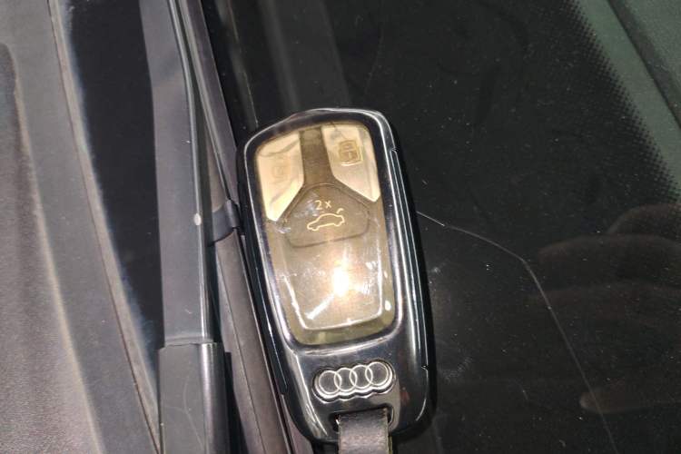 Used Audi A4L 2019 40 TFSI Ambition Version China V Vehicle Key