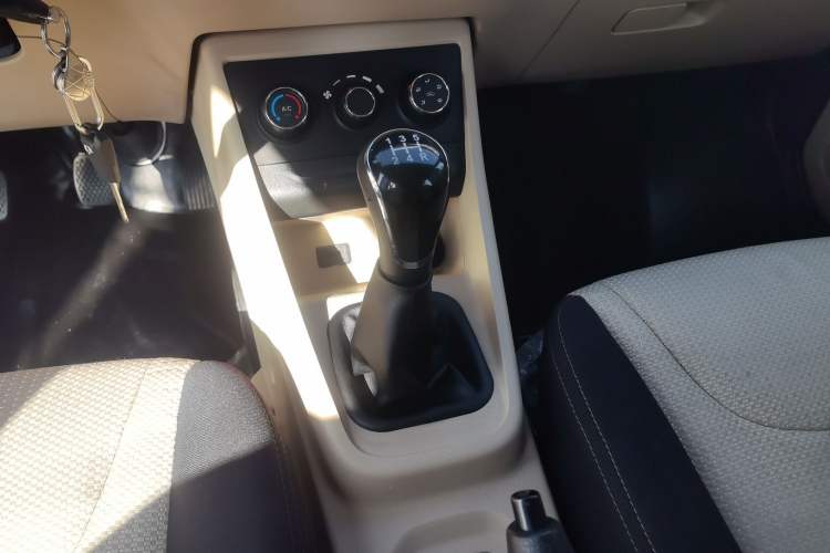 Used CHANGAN KUAYUE Xing V5 2021 1.5L Fortune-Attracting Edition Comfort Model JL473QH