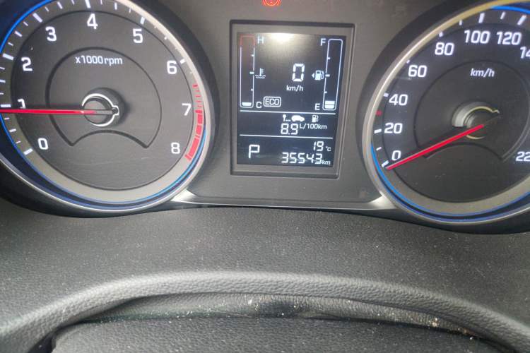 Used Hyundai ix25 2017 1.6L Automatic Smart Version Odometer Close Up