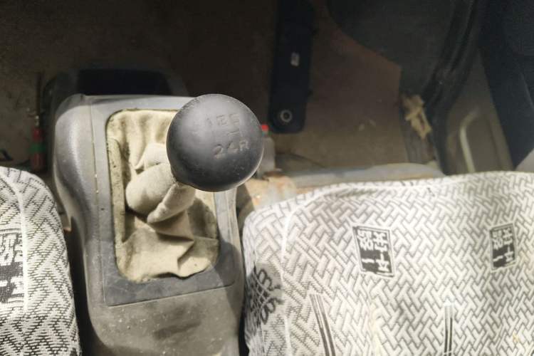 Used Wuling Rongguang 2011 1.2L Base Version
