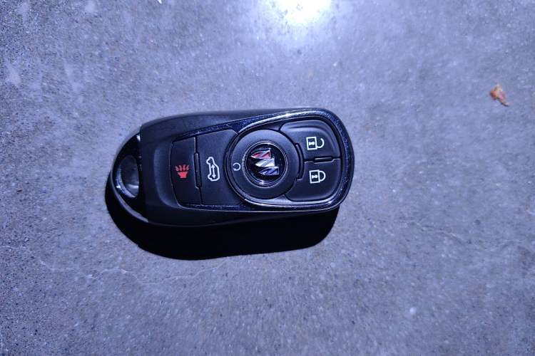 Used Buick GL8 2023 Facelifted Land Cruiser Executive Luxury Version