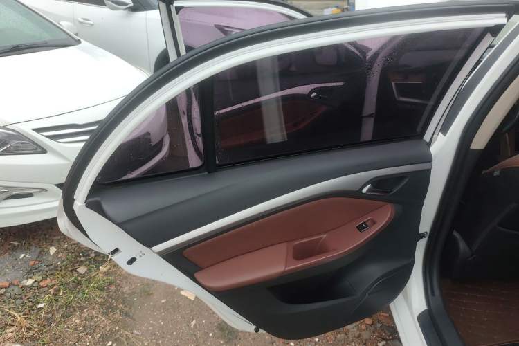 Used BYD G5 2014 1.5TID Automatic Prestige Model