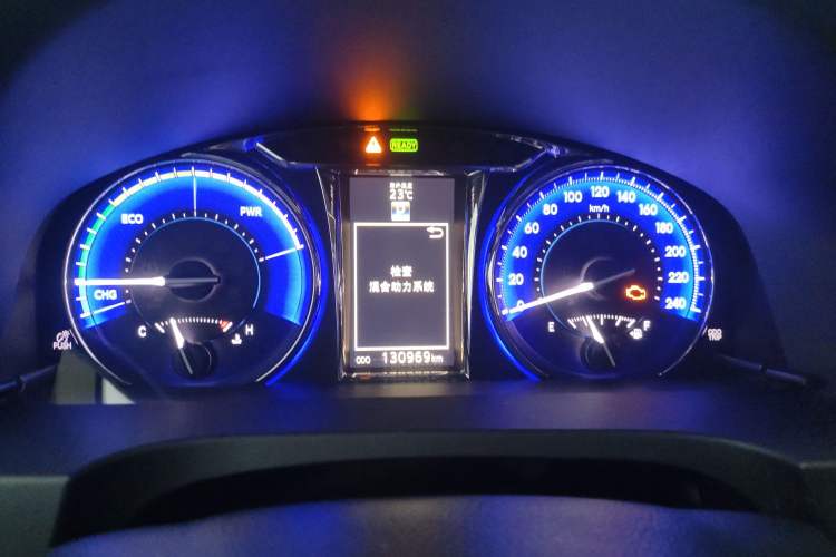 Used Toyota Camry 2015 Dual-Engine 2.5 HG Luxury Navigation Edition
