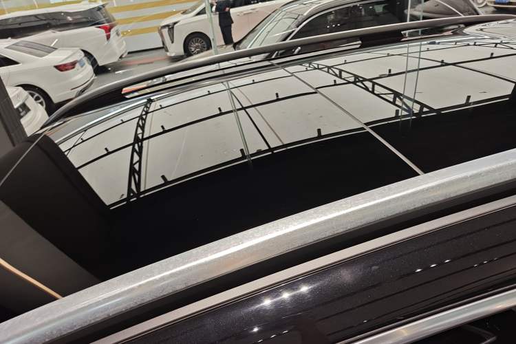 Used Mercedes-Benz GLC 2023 GLC 300 L 4MATIC Dynamic Edition 5-seater Roof