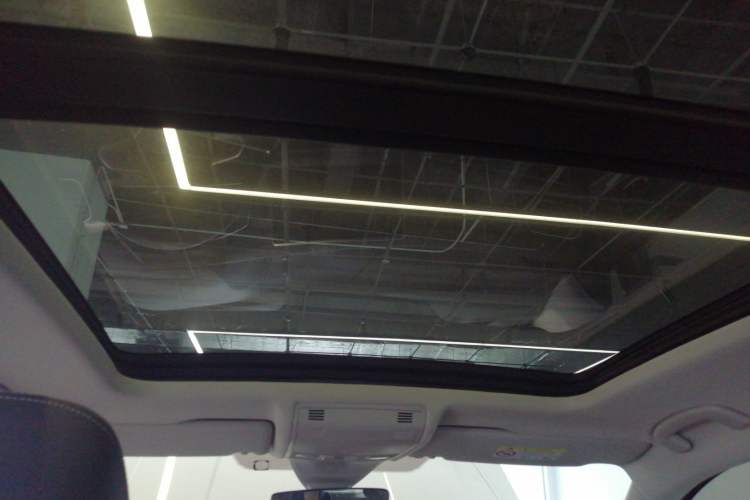 Used Volkswagen Tayron 2023 280TSI Two-Wheel-Drive Luxury Plus Advanced Version
