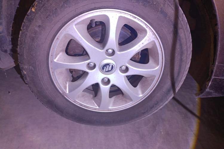 Used Lifan Auto Letu 2015 1.2L Comfort Model Right Front Wheel Hub