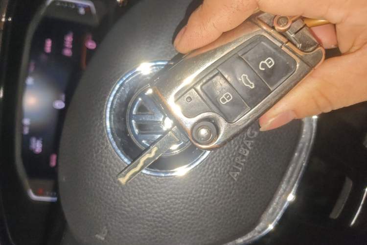 Used Volkswagen Tharu 2019 330TSI Four-Wheel Drive Flagship Model China VI Standard Interior 1