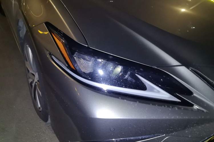 Used Lexus ES 2018 200 Excellence Edition China V Standard
