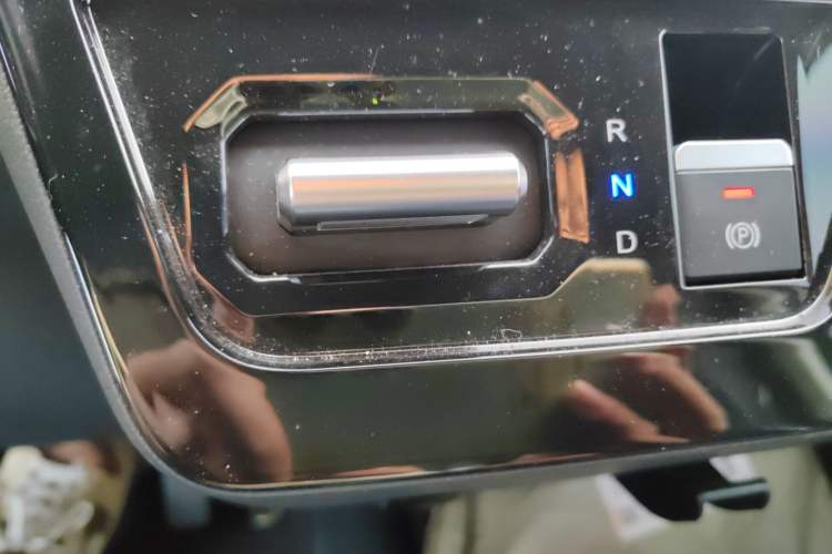 Used Dongfeng Yufeng EM27 2024 EM27L Eves Power 41.86 kWh
