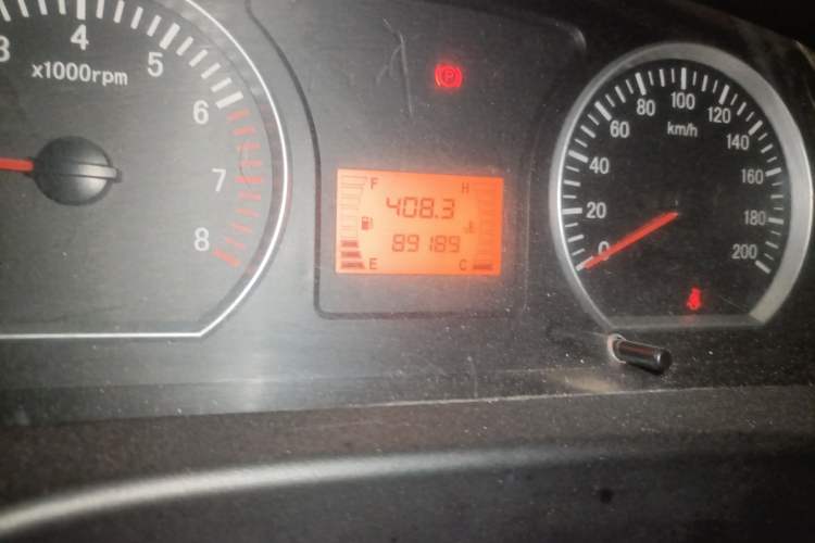 Used FORTHING Lingzhi 2013 M3 1.6L 7-Seater Comfort Model