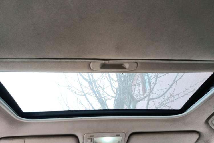 Used BYD S6 2012 2.4L Automatic Luxury Edition Headliner