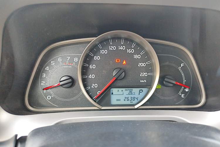 Used Toyota RAV4 2016 2.0L CVT Two-Wheel Drive Fashion Edition China V Standard
