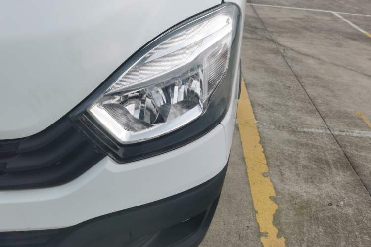 Used Iveco Eurocargo 2021 2.0T Manual Super-Rui Long Wheelbase Short Overhang High Roof Manual Doors F1A
