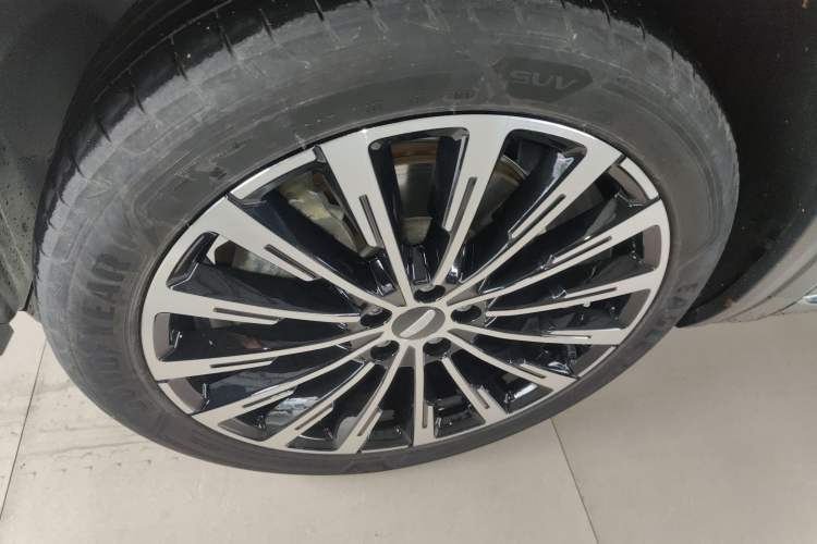 Used Geely Auto Monjaro L 2025 Dongfang Yao 2.0TD Automatic All-Wheel-Drive Wangyue Edition
