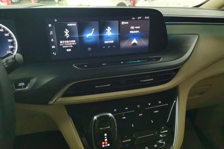 Used Buick GL8 2022 ES Landtrek 653T Luxury Edition Audio And AC Panel