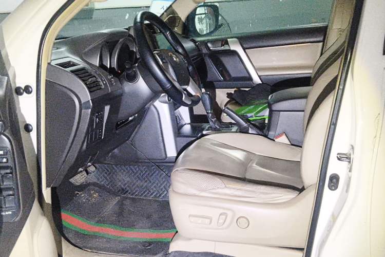 Used Toyota Prado 2010 4.0L Automatic TX-L Left Front Seat