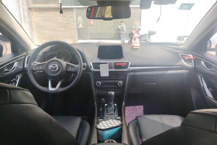 Used Mazda 3 Axela 2017 Sedan 2.0L Automatic Flagship Model China V Standard Headliner