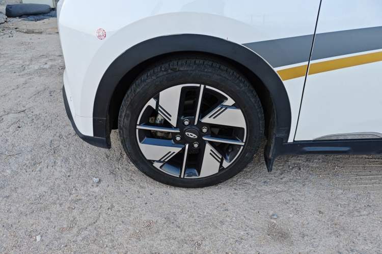 Used Chery New Energy Boundless Pro 2022 301km "Divine Beast" Version with Lithium Iron Phosphate