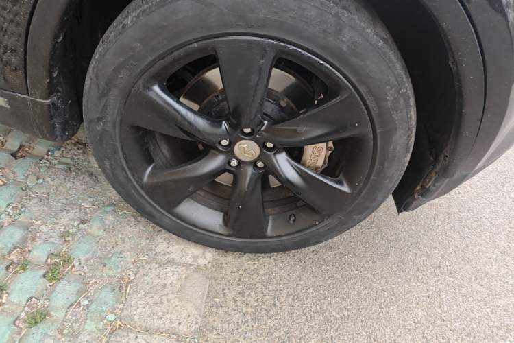 Used Infiniti FX 2011 FX35 Supreme Edition Right Front Wheel Hub