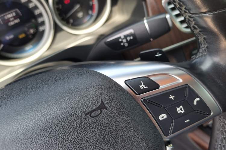 Used Mercedes-Benz E-Class 2015 Facelift E 200 L