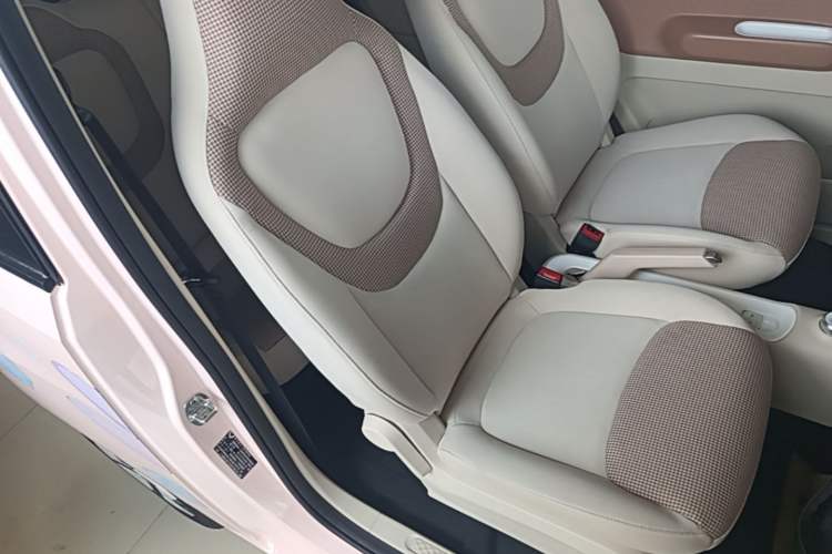 Used Wuling Hongguang MINIEV 2024 3rd Generation 215km Advanced Version
