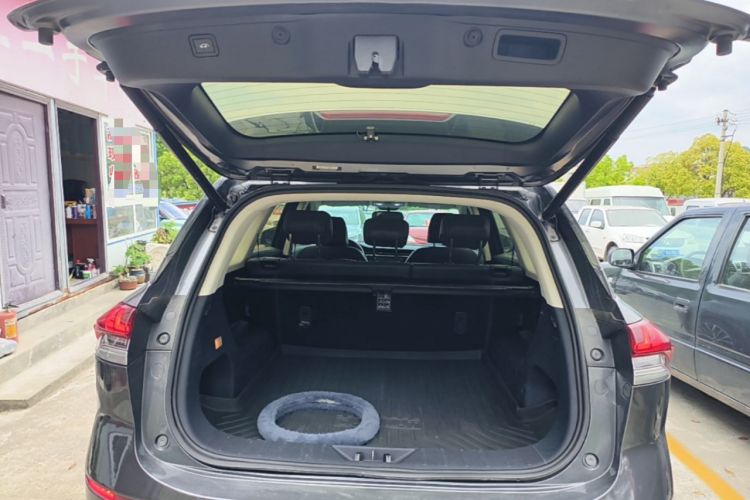 Used CHANGAN OSHAN X7 2021 1.5T Automatic Pilot Version Trunk