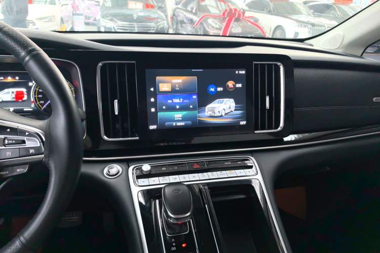 Used GAC Trumpchi M8 2023 Lingxiu Series 390T Luxury Edition Audio And AC Panel