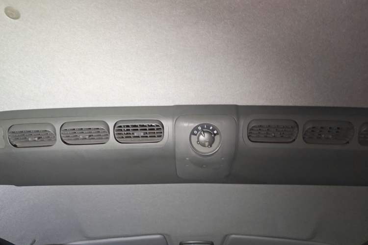 Used JAC Group Refine 2008 2.0L Shuttle Gasoline Basic Version with Single Air Conditioner Headliner