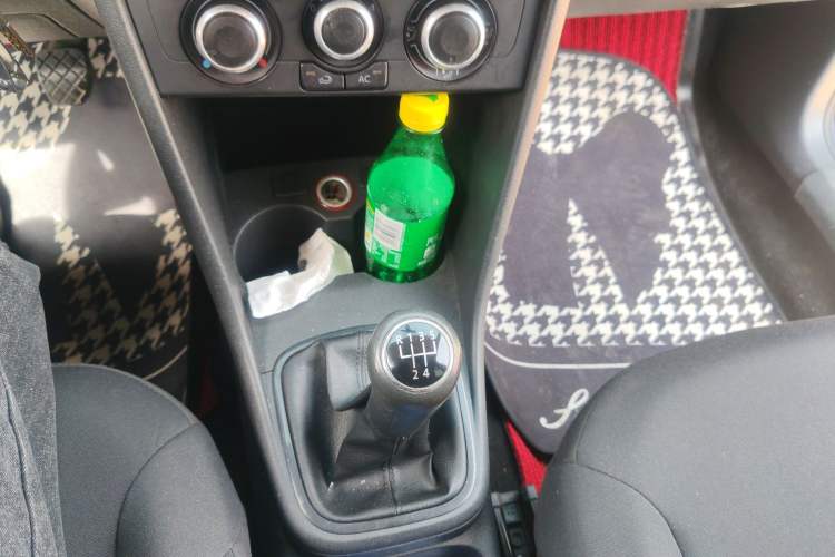 Used Volkswagen Polo 2013 1.4L Manual Fashion Edition