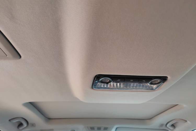 Used BMW 7 Series 2013 730Li Luxury Model Headliner