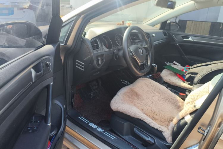 Used Volkswagen Golf 2015 1.4TSI Automatic Comfort Model
