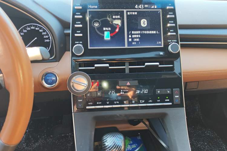 Used Toyota Avalon 2019 Dual-Engine 2.5L Limited Flagship Edition China VI Standard
