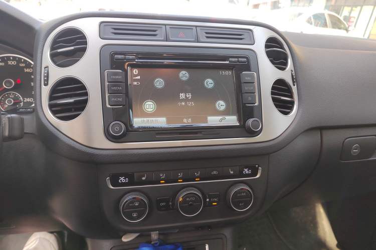 Used Volkswagen Tiguan 2015 1.8TSI Automatic Two-Wheel Drive Comfort Edition Audio And AC Panel