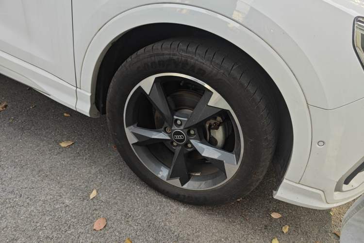 Used Audi Q3 2023 35 TFSI Fashion Dynamic Model (1.4T)